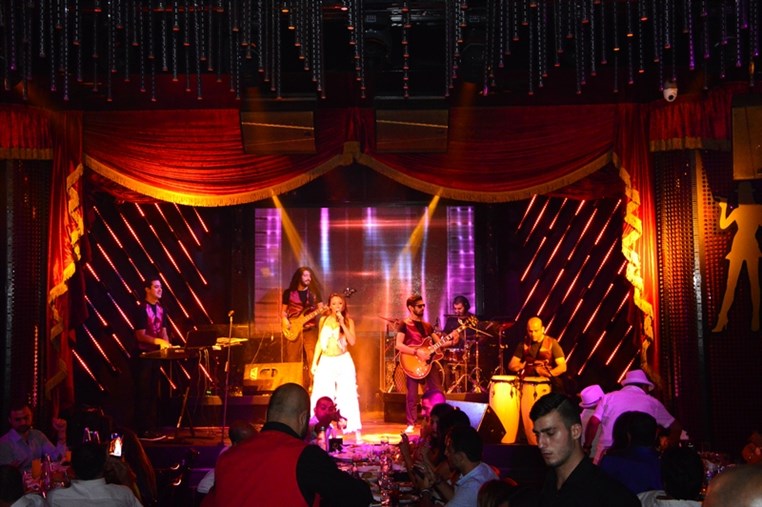 Diva Club On Saturday Night